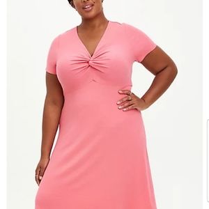 New with tags Torrid PinkTwist front ribbed dress. Skater style summer dress.